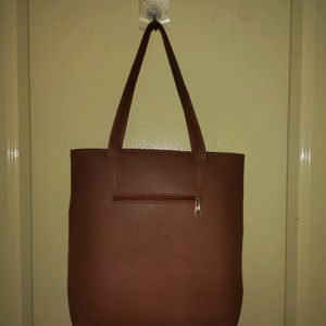 Chic Brown Tote Bag 🤎