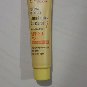 MYGLAMM Glow Goals Illuminating Sunscreen