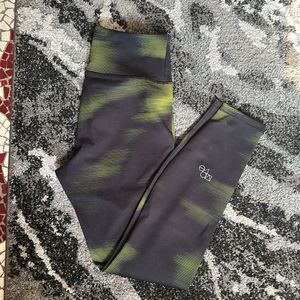 H&M Highwaisted Workout Leggings