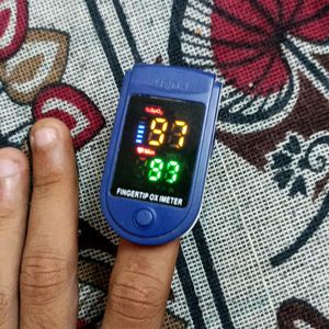 Finger Tip OXIMETER