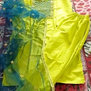 Kurti Pant Dupatta Set