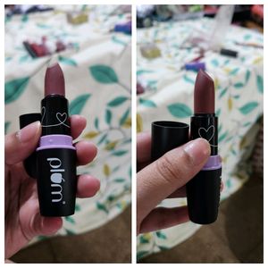 Plum Goodness Matterific Lipstick Jollywood Shade