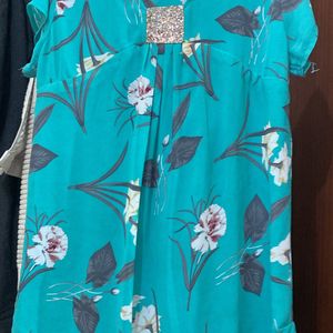 Sea Green Top Floral Flowers Size Xl