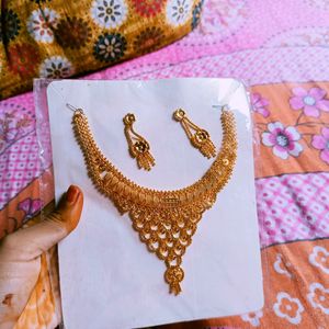 Brand New Women Gold Necklace With Jhumka