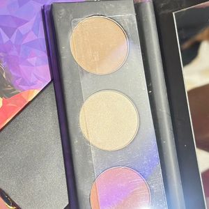 Sugar Singale And Pallet Blush Hi lighter