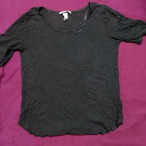 H&M Black T-Shirt - Soft and Flowy