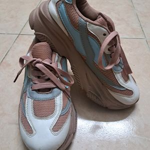 WOMEN CASUAL SHOES FOR SALE!