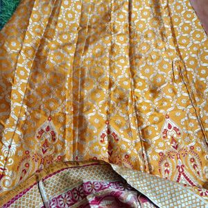 Beautiful Bnarsi Lhnga Skirt