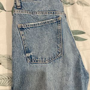 Straight Leg High Waisted Jeans