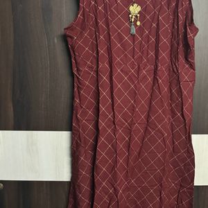 Brown Cotton Kurthi With Grey Jacket.