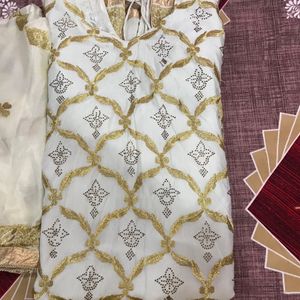 Full Zari Work Dupatta And Kurti