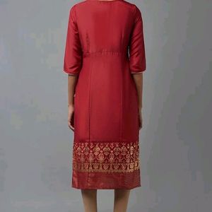 Red Colour Rhubarb Floral Print Kurta - XL Size