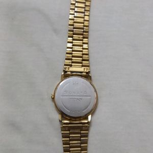 SONATA GOLD GENTLY USED TOP CONDITION WATCH