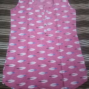 Pink Without Sleeves Short Kurti/ Tunic In L Size
