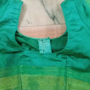 Shaded Green Saree With Stitched Blouse