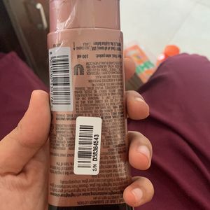 Lakme Lumi Lit Shimmer Lotion