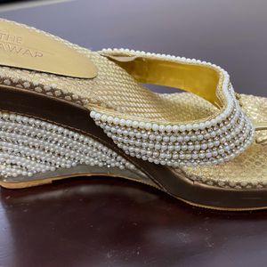 Women Ethnic Footwear