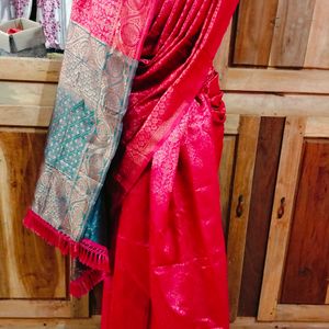 Beautiful Saree With Attached Blouse