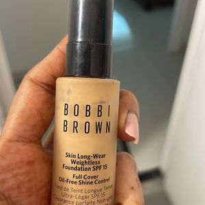 Bobbi Brown Foundation