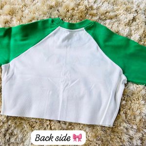 Beautiful crop T-shirt with embroidered design