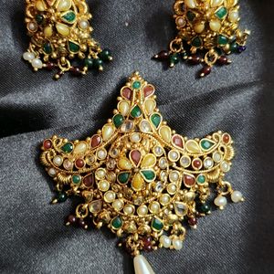 Jadau Jewelry Set | Royal Pendant & Earrings