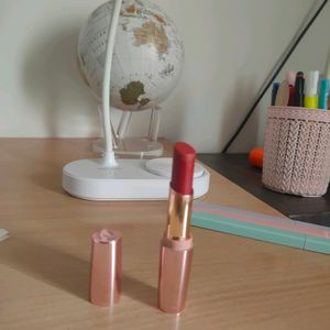 Lakme Primer + Matte Lipstick - Iconic Red