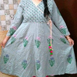 Get Both Kurti in 500