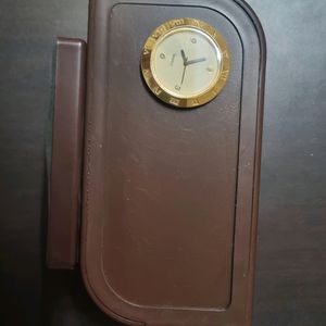 Penholder With Clock