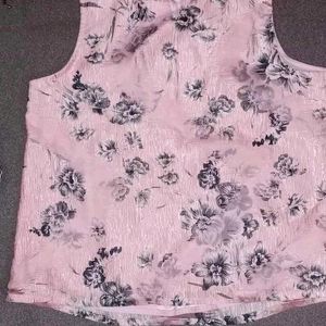 🌸Beautiful Flowers Print Pink Top🌸💟