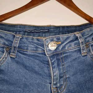 Blue Skinny Jean's By BARE, size 28