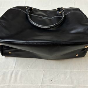 Oriflame Black Travel Bag for Woman