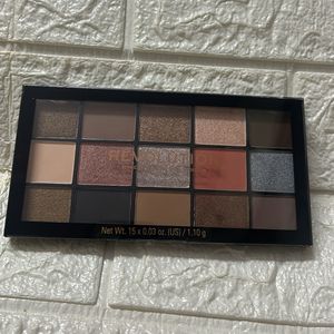 Makeup Revolution Eyeshadow Palette