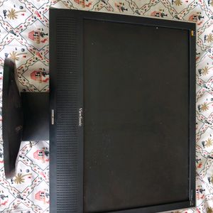 21 Inches Monitor With VGA cable