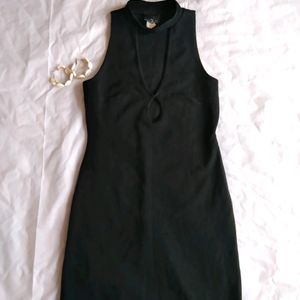 Black V-neck Bodycon Dress