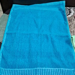 Cotton  Hand  Towel Combo Of 4(2 Medium,2small)