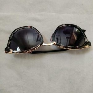 Women Stunning Sun Glass