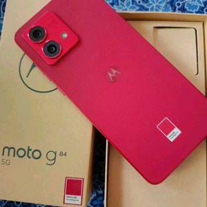 Motorola G84 5g (Viva Magenta, 256GB)