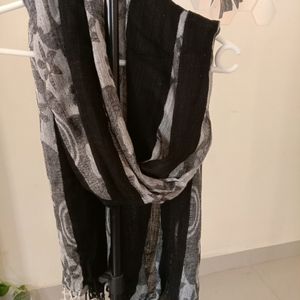 Black & White Stole