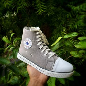 Converse High Top Shoes NEW PRICE