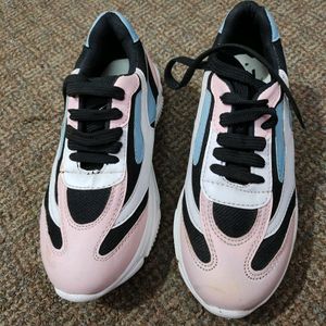 Women Sports Shoes