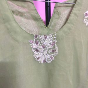 Lucknow A-line Chikankari Kurti With Inside Lini