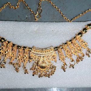 New Beautiful Golden Necklace