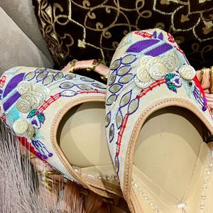 Women Punjabi Flat Footwear