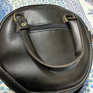 WOMEN BLACK SLING BAG