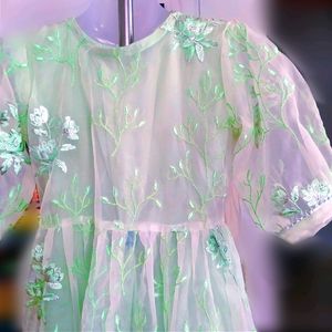 🆕 Green Cotton Gown With Free Organza Shrug