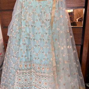 Pakistani Lehenga Oufit