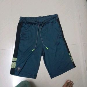 Max Shorts For Boys With Flaws And Used