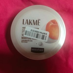 Lakme Peach 🍑 milk Moisturizer