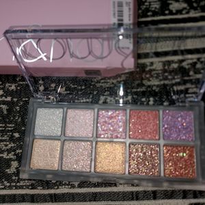 Tom&Nd Brand New Glitter Shadow Palette