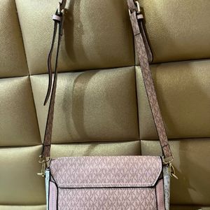 Michael Kors 1 Copy Sling Bag For Women👅